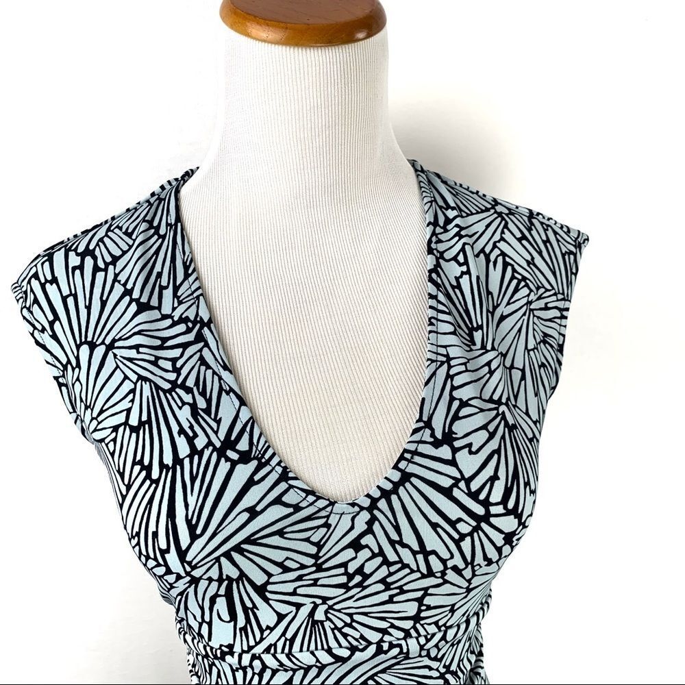 BCBGMAXAZRIA Sleeveless Blue V Neck Midi Dress S
